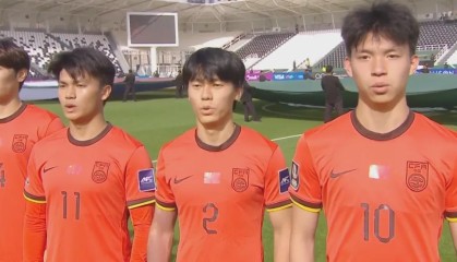 欧冠高清直播-西亚裁判坑惨中国男足，被踩踏遭无视+连续给黄牌，真的太黑了